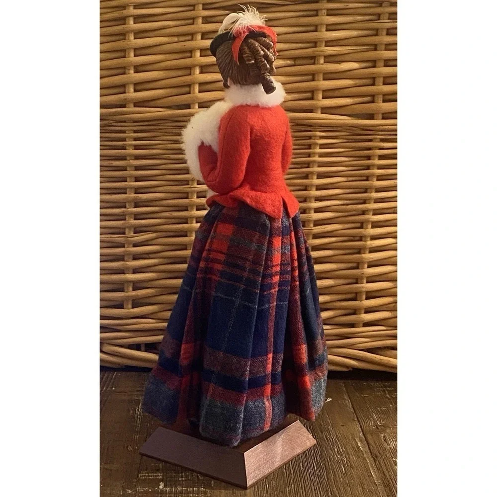 SIMPICH Muff Lady Character Doll 1985 VTG Original Christmas Caroler Series USA